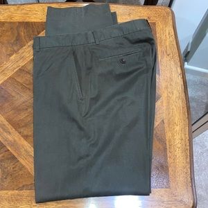 Polo Ralph Lauren. Olive Dress pants. W 32 L 32